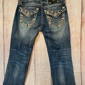 Miss Me Signature Cuff Capri 28